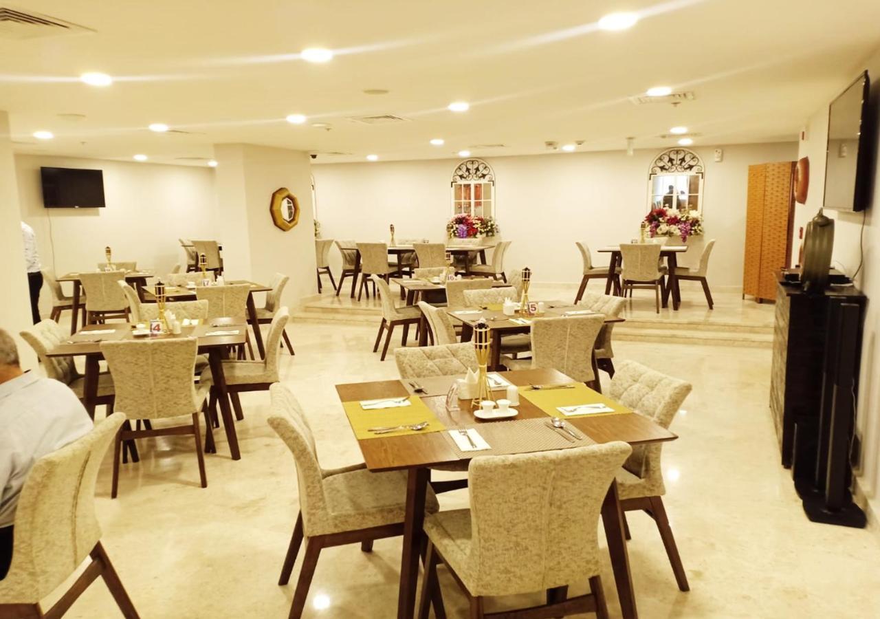 Saraya Palace Hotel Doha Buitenkant foto